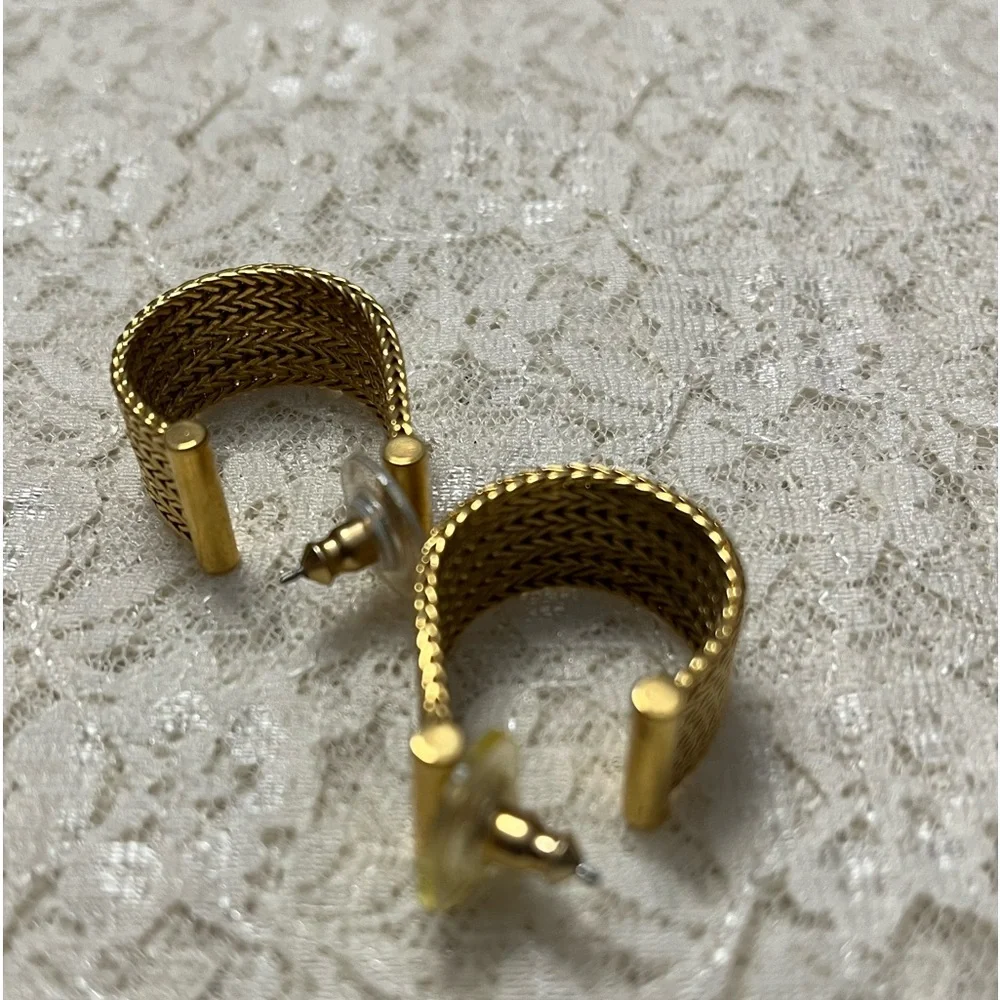 Napier/vintage gold braided earrings - Picture 2 of 3